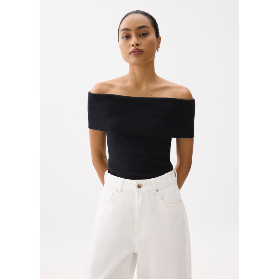 Fitted Off Shoulder Knit Top