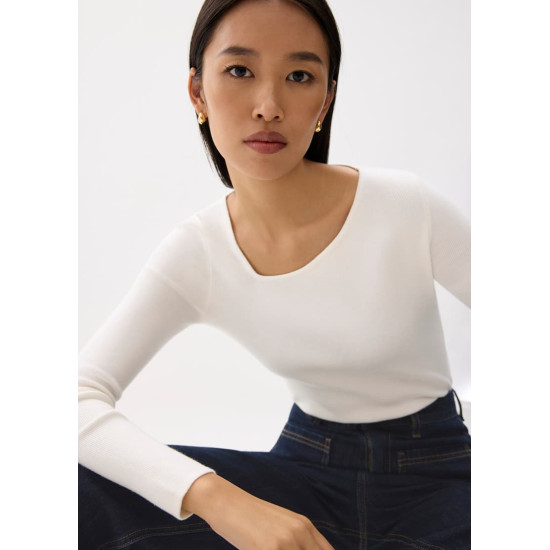 Fitted Asymmetric Knit Top