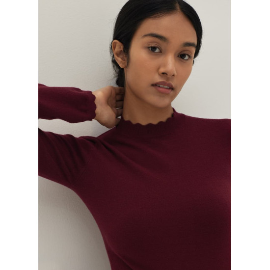 Knit High Neck Scallop Top