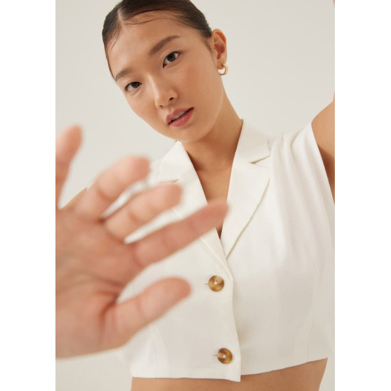 Larsie Tailored Linen Cropped Shirt