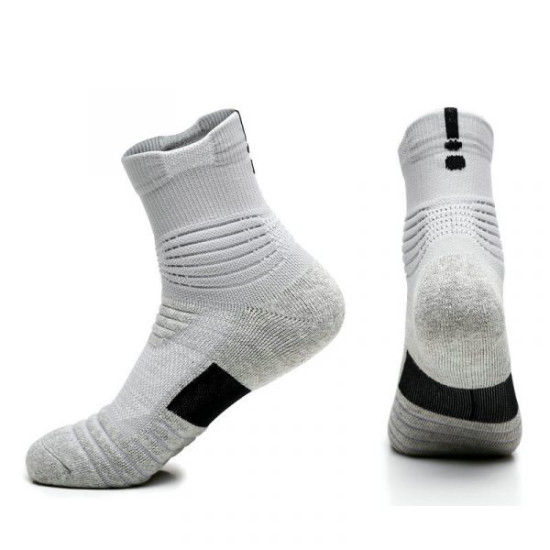 Anti-Slip Sports Socks – Breathable & Cushioned Grip